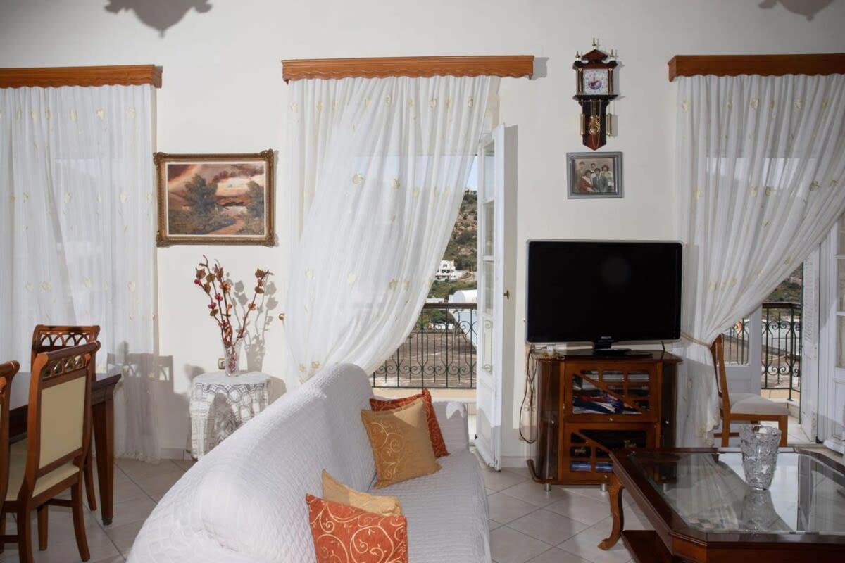 Neoclassical Splendor Unique Experience In Leros Panteli Extérieur photo
