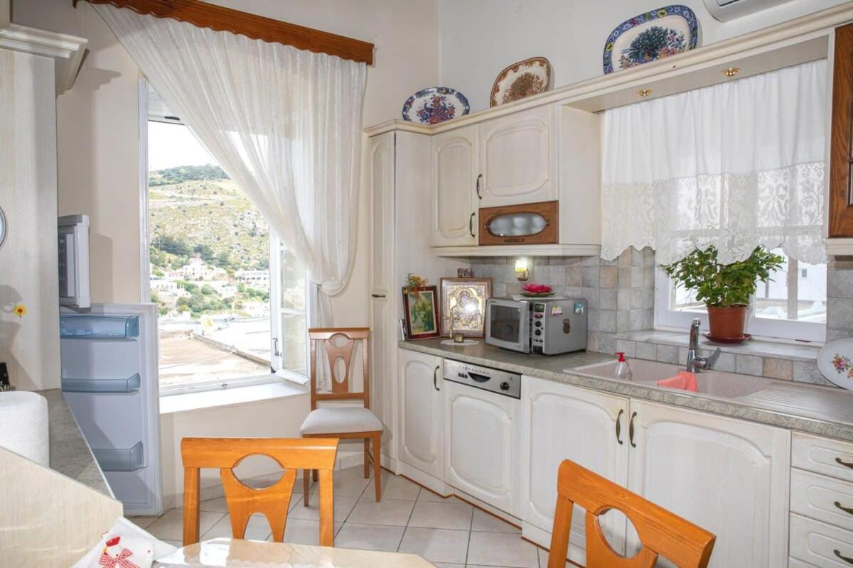 Neoclassical Splendor Unique Experience In Leros Panteli Extérieur photo