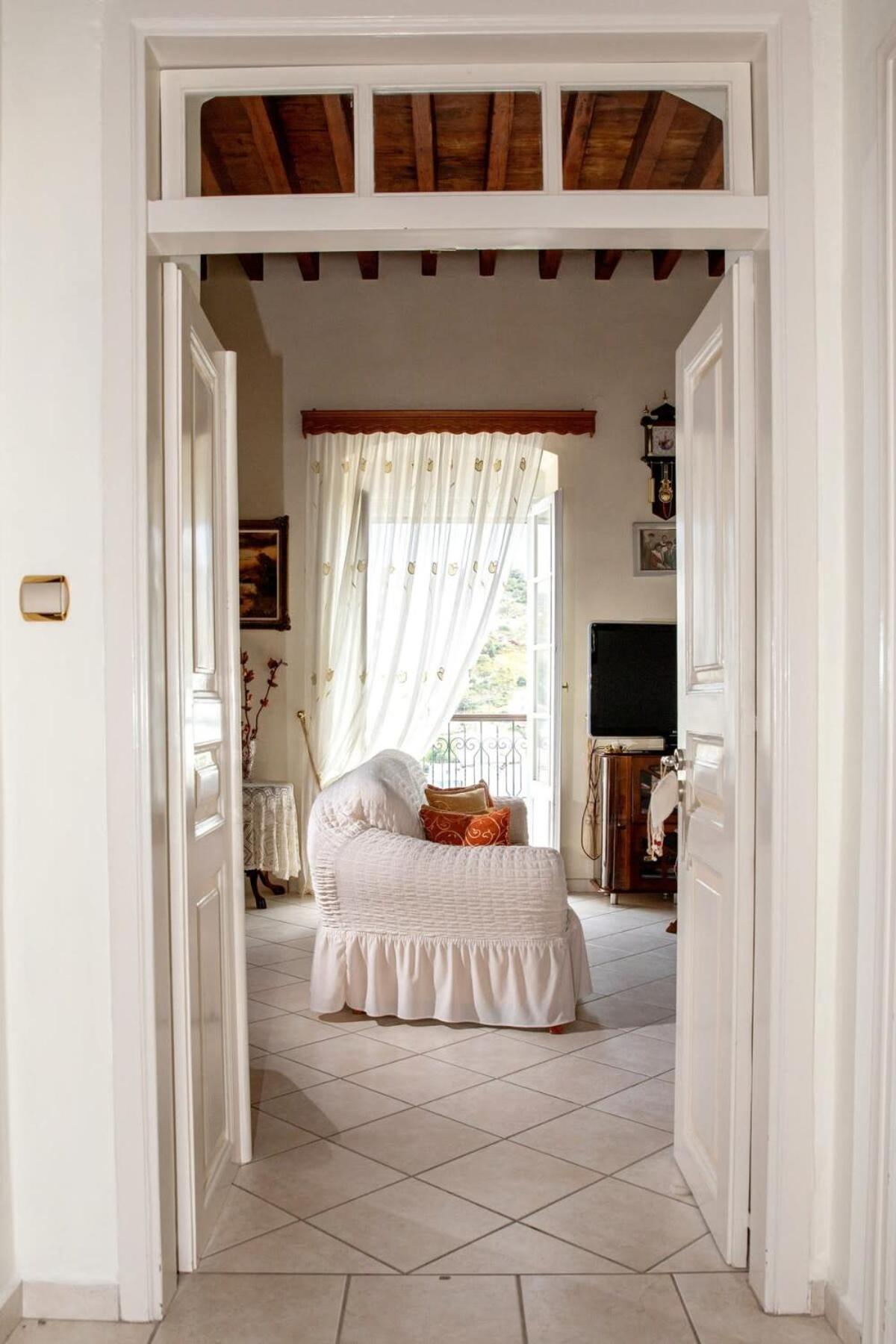 Neoclassical Splendor Unique Experience In Leros Panteli Extérieur photo